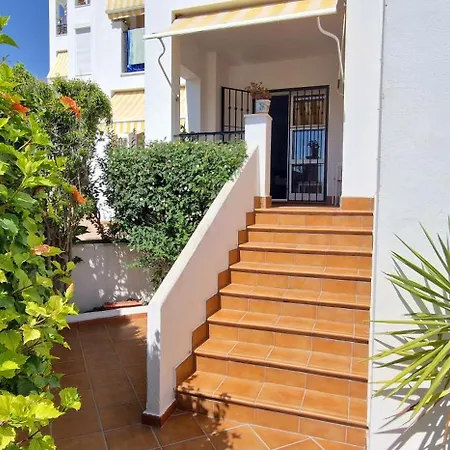 Con Terraza En Primera Linea De Playa