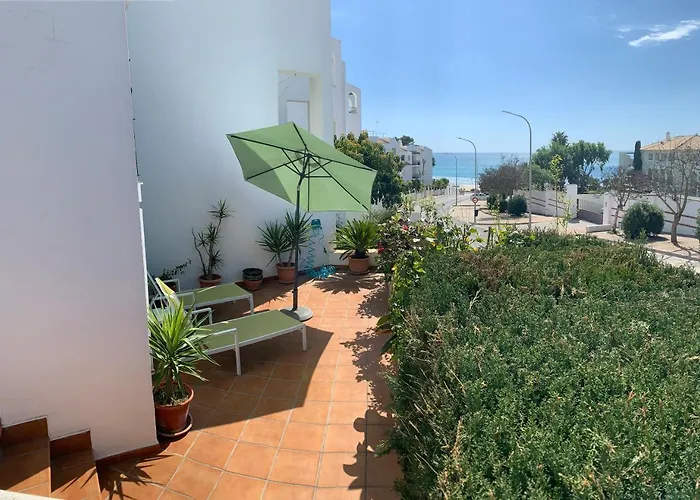 Con Terraza En Primera Línea De Playa * Conil De La Frontera