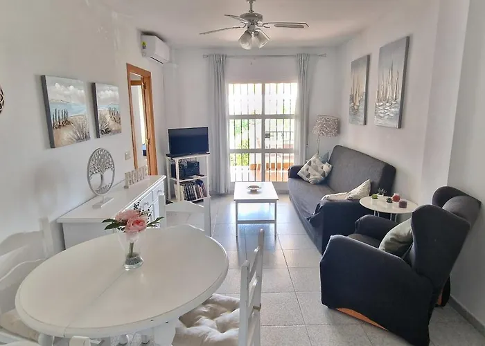 Con Terraza En Primera Linea De Playa