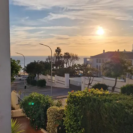 Con Terraza En Primera Linea De Playa *